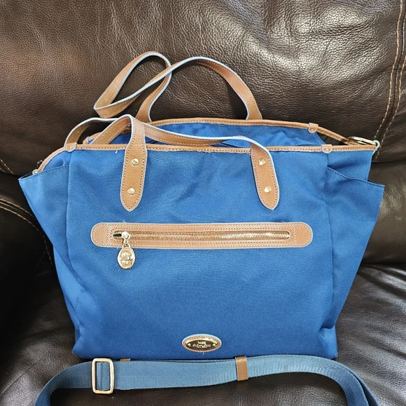 Coach Sawyer Signature Purse Handbag - Picture 2 of 14